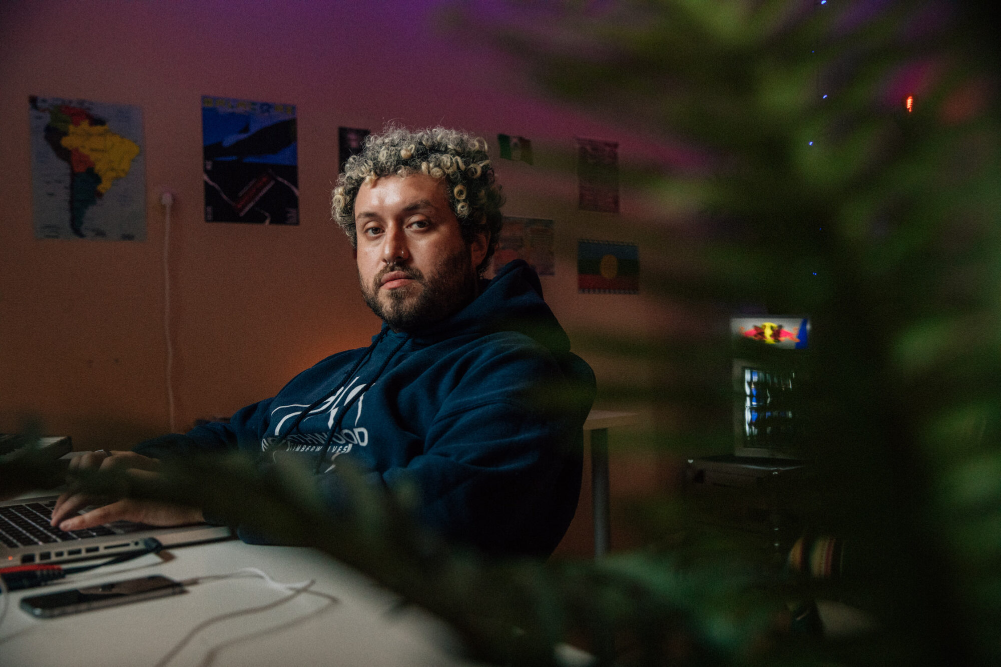 Exploring immigrant identity through music with Swedish-Chilean DJ Cristian Dinamarca