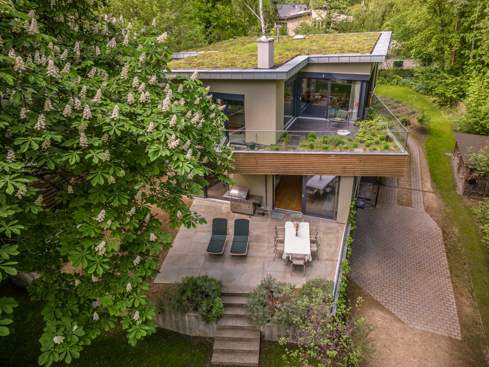 Paradisiacal living by nature: discover your oasis of peace